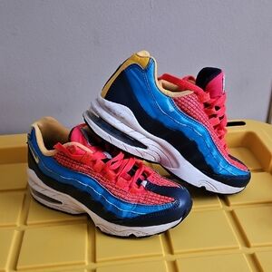 Nike Kids Pink Blue Black Yellow Athletic Sneakers